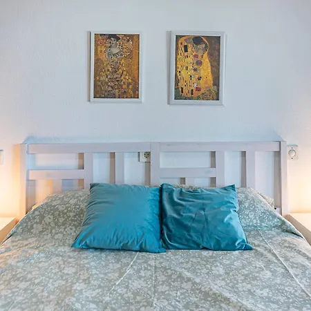 Oceanfront Retreat: Your Serene Oasis By The Sea! Appartement *