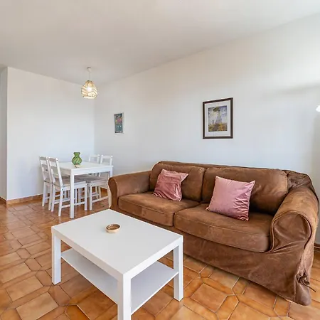 Appartement Oceanfront Retreat: Your Serene Oasis By The Sea! Marbella