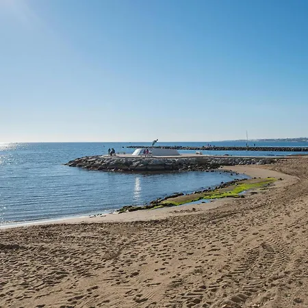 Oceanfront Retreat: Your Serene Oasis By The Sea! *