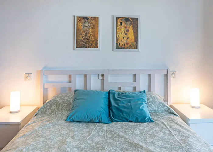 Oceanfront Retreat: Your Serene Oasis By The Sea! Appartement *