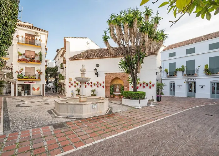 Oceanfront Retreat: Your Serene Oasis By The Sea! Apartament Marbella