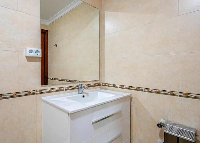 Apartament Oceanfront Retreat: Your Serene Oasis By The Sea! *