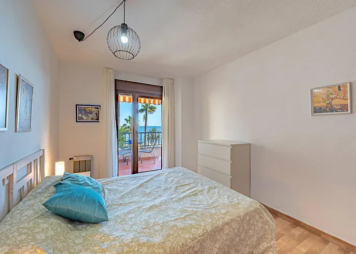 Oceanfront Retreat: Your Serene Oasis By The Sea! *