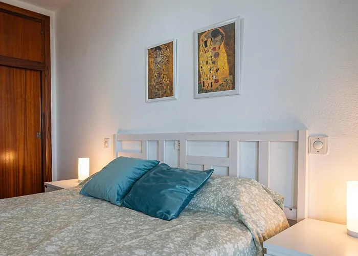 Oceanfront Retreat: Your Serene Oasis By The Sea! マルベーリャ