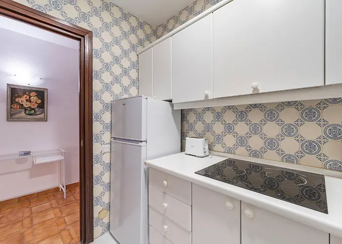 Oceanfront Retreat: Your Serene Oasis By The Sea! Apartament *